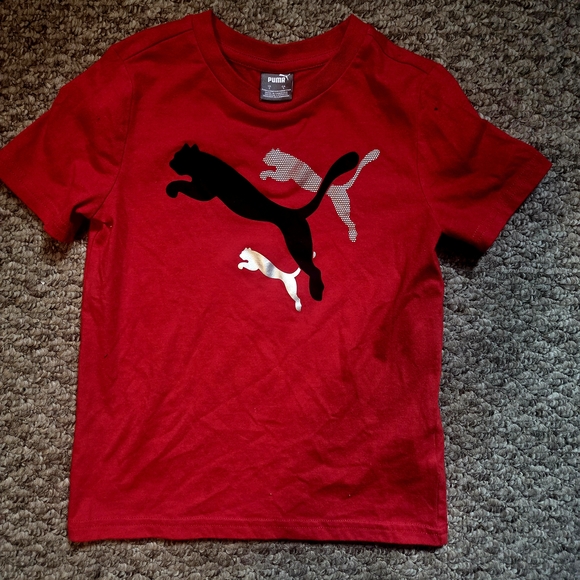 Puma Kids Red and Black Logo T-Shirt - Picture 1 of 2